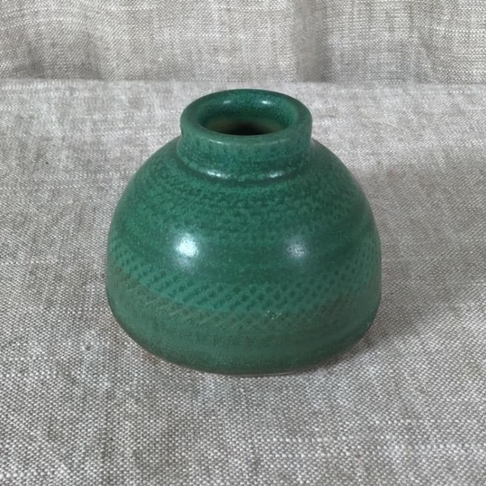 Bud Vase Good Vintage Studio Pottery Emerald Green Glazed Textured Signed